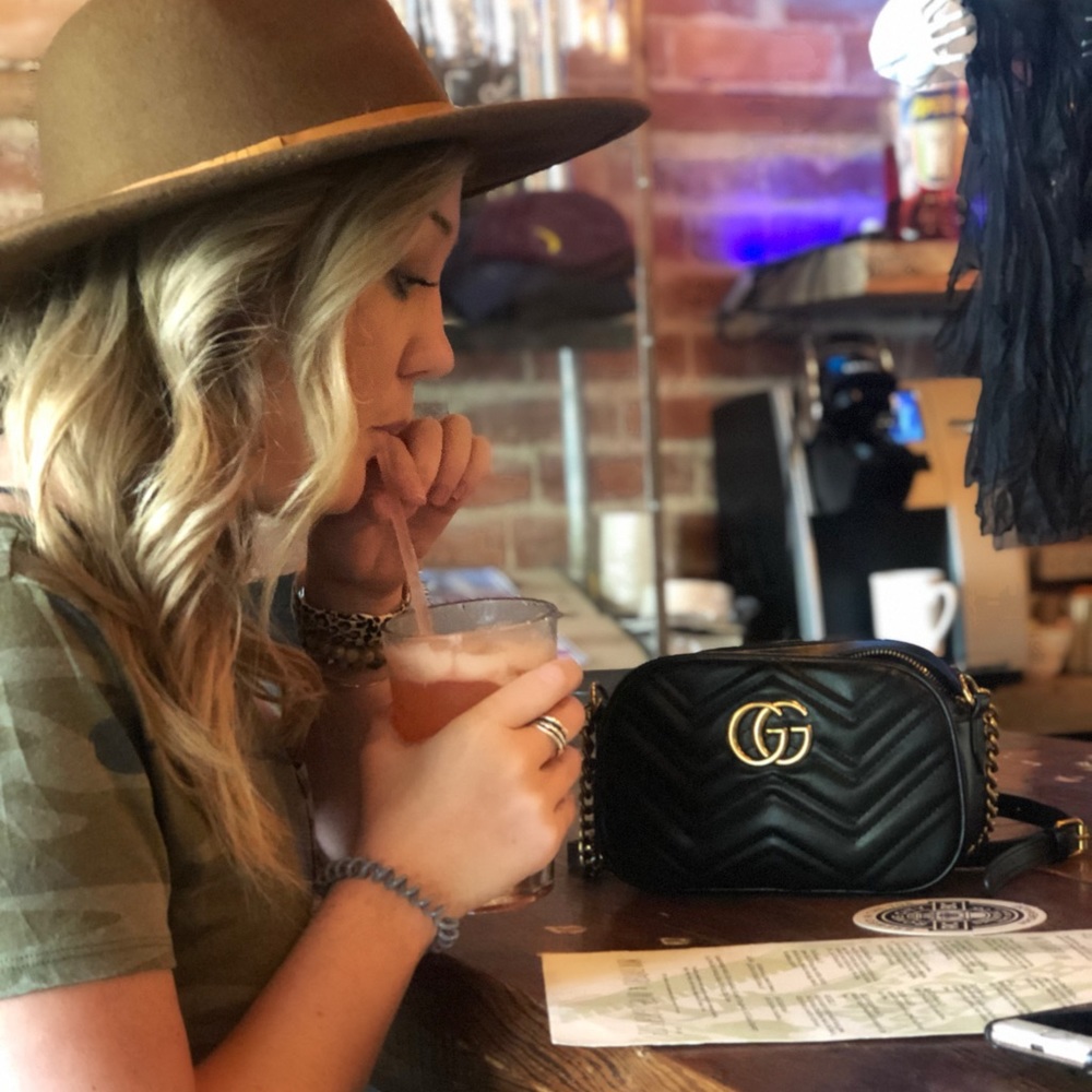 Meet your Posher, Fransis